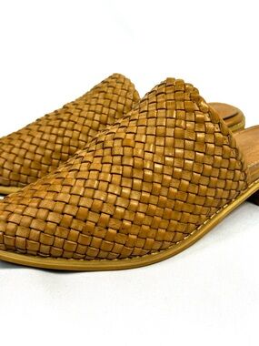 Mi.iM Woven Mule Pointed Toe Slip On Tan Low Block Heel 7.5